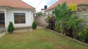 A picture of 100m House on sale 100m at sissa sanda entebbe road
