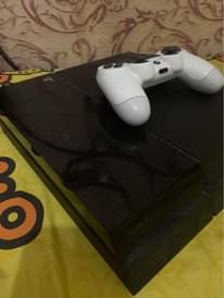 A picture of Play station 4 fat