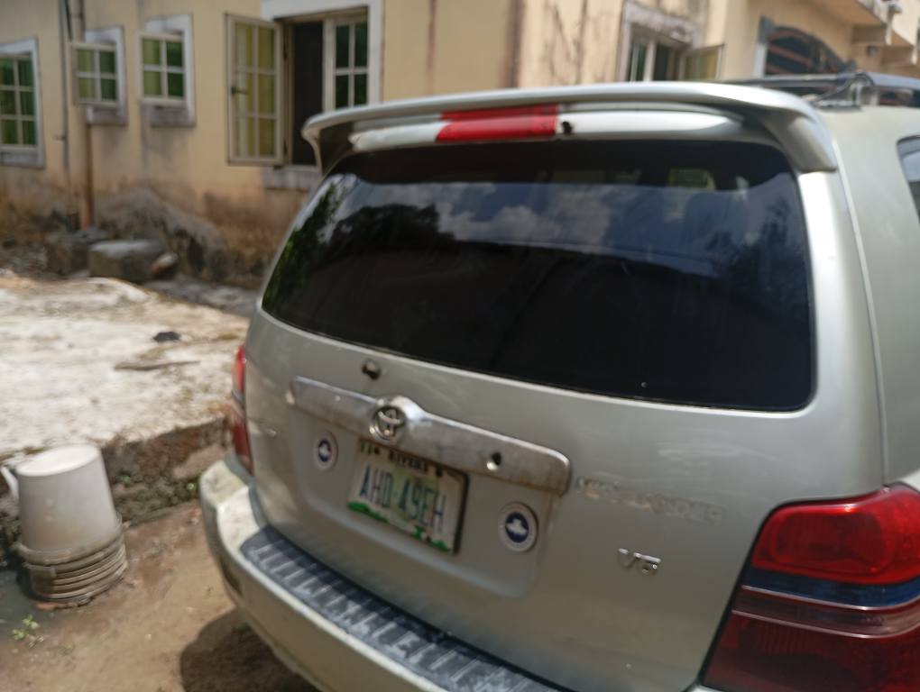 A picture of Toyota Highlander 2003 Model