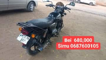 A picture of KAMA UNATAFUTA BOXER USED NZURI NA ZENYE FULL DOCUMENTS ZA