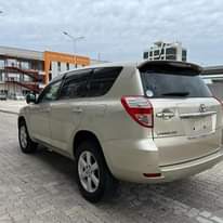A picture of TOYOTA VANGUARD BEI ...........33M 0757455444
