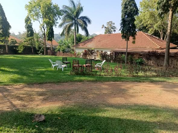 A picture of GOOD DEAL 60 DECIMALS KYAMBOGO ESTATE AT 1 6B