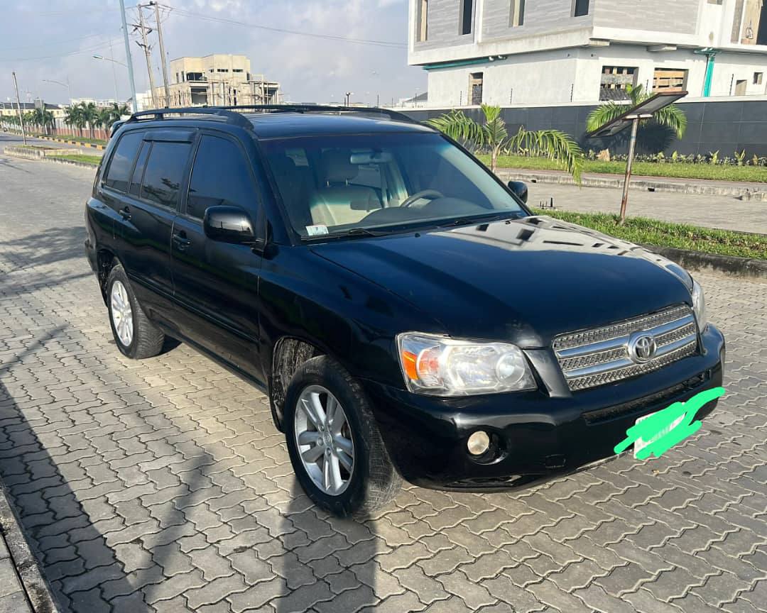 A picture of TOYOTA HIGHLANDER 2007