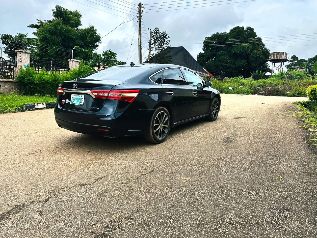 A picture of 2016 AVALON