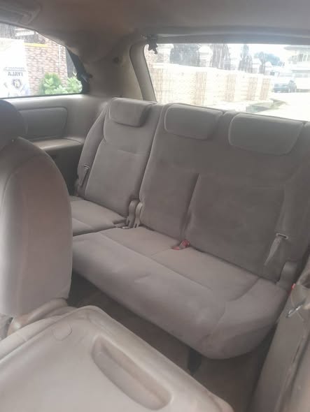 A picture of Toyota Sienna 2005