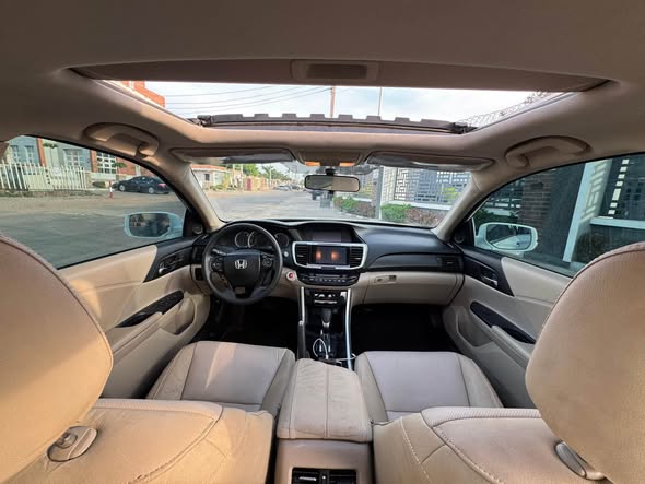A picture of DISTRESS SALE Honda Accord Ex l Low mileage Model 2016