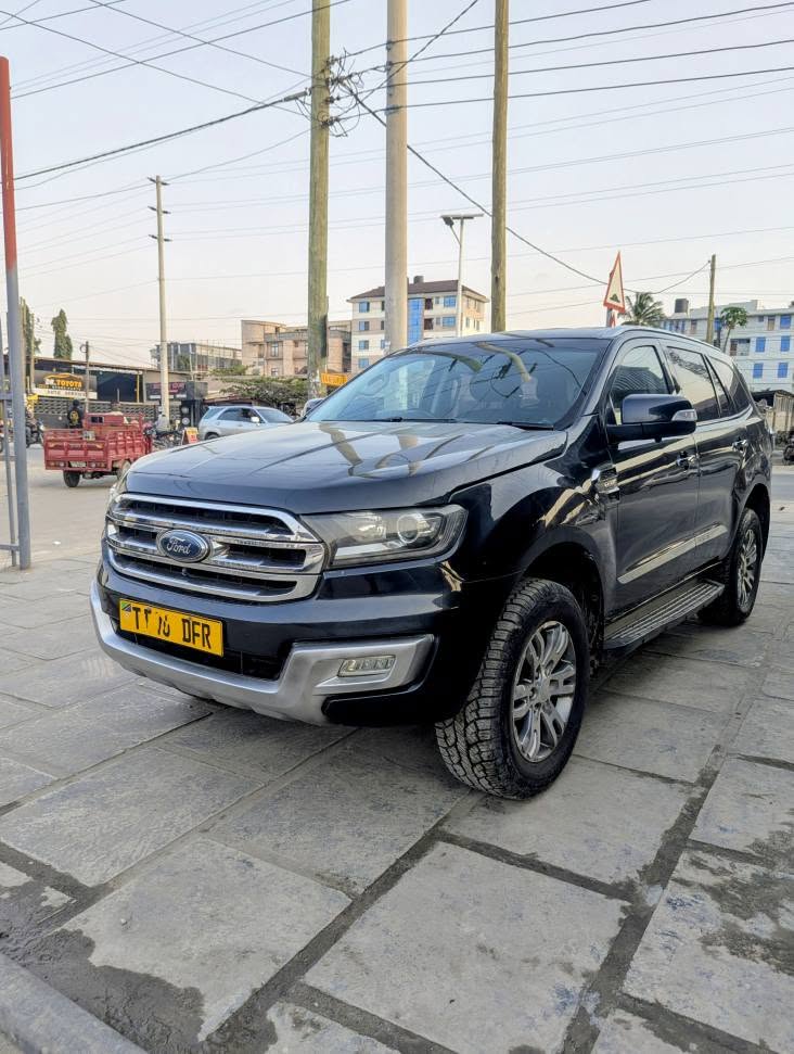 A picture of Ford Everest XLT