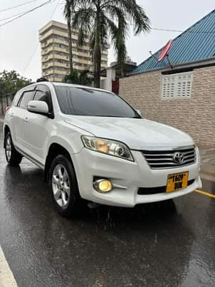A picture of Toyota vanGurd Kali sana