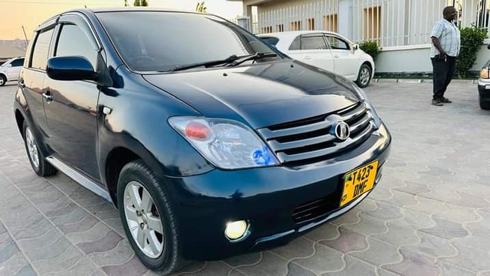 A picture of TOYOTA IST 2NZ