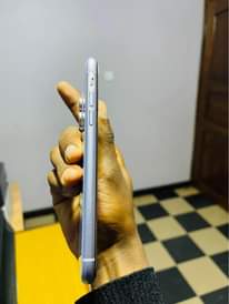A picture of LIPIA HII CHAP 700 000 . IPHONE 11 face ID