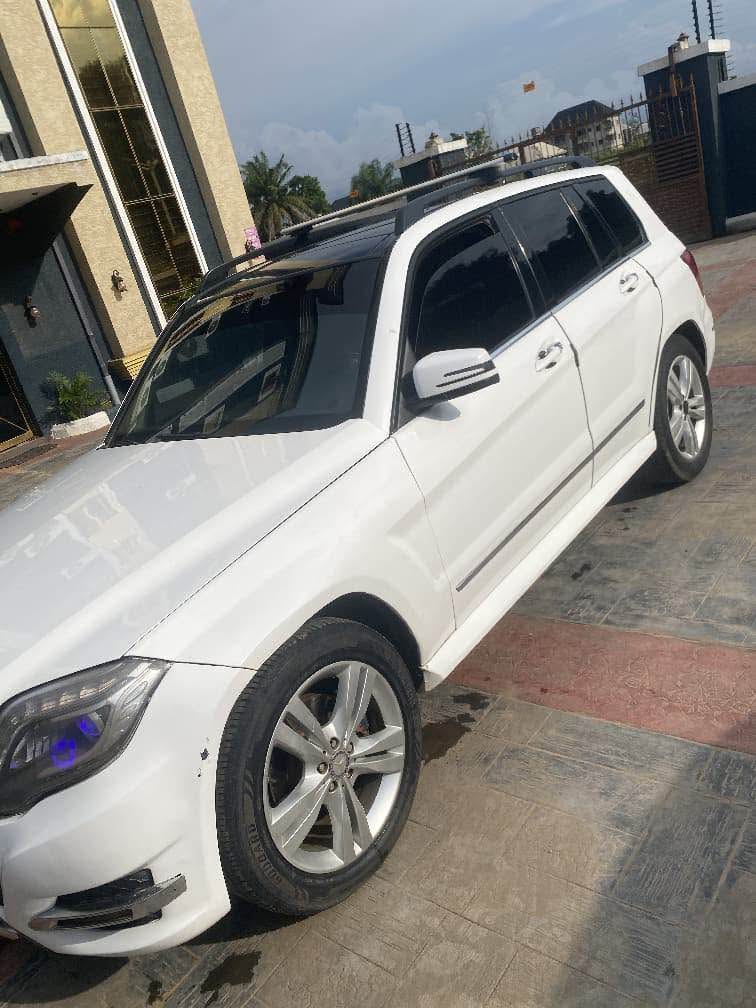A picture of Mercedes Benz Glk350 2010 model