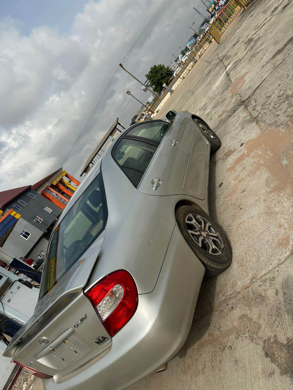 A picture of 2004 Toyota camry big daddy