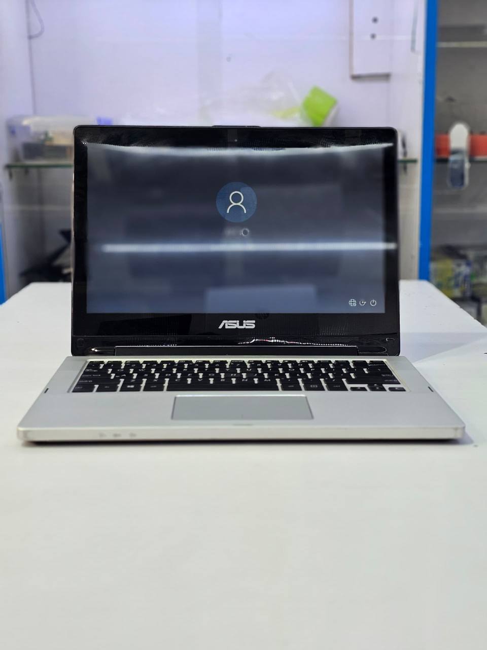 A picture of Asus x360