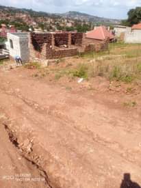 A picture of Hot cake good plot in munyonyo busabala size 50 75