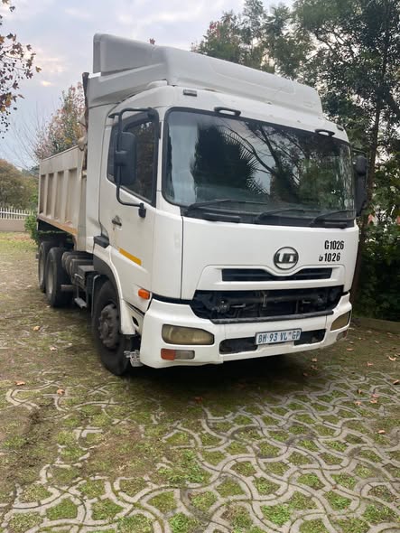 cube tipper truck