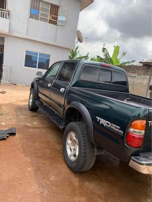 A picture of Toyota Tacoma 07030623059