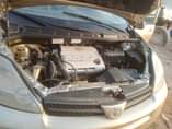 A picture of Super Distress Extremely clean 06 Toyota sienna with everything intact