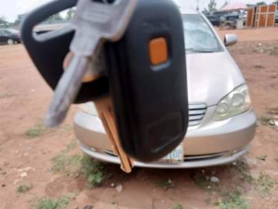A picture of 2006 Corolla with everything working perfectly going for just 3