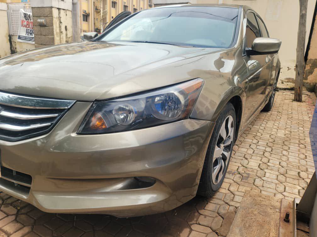A picture of Honda Accord Anaconda