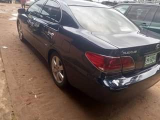 A picture of Lexus es 330 highest grade very clean and affordable