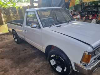 nissan 720
