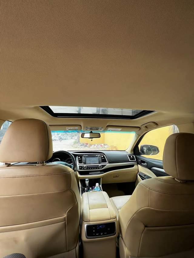 A picture of Few months registered 2015 facelift to 2018 pure first body