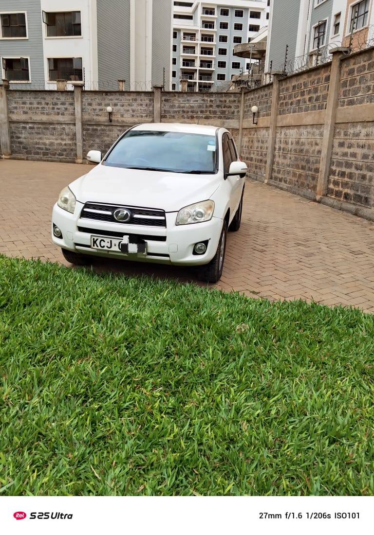 A picture of TOYOTA RAV4 FOR SALE ASKING PRICE 1.49M NEGOTIABLE CALL WHATSAPP