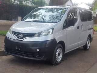 nissan nv200