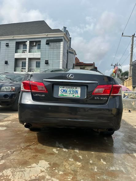 A picture of Toks standard Direct 2011 Es 350 Lexus