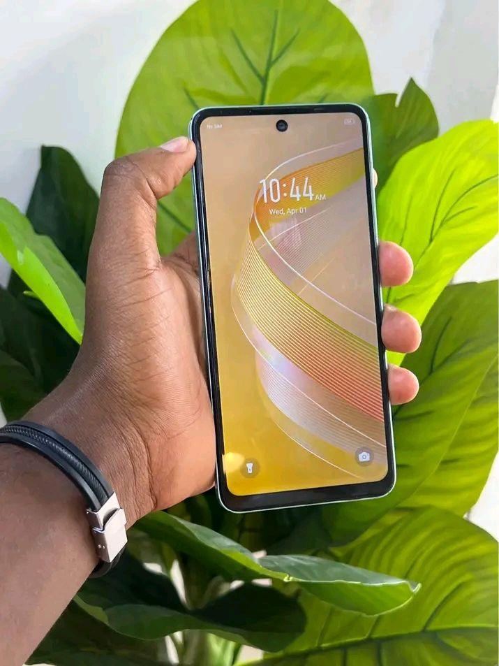 A picture of Infinix smart 8 gb 64