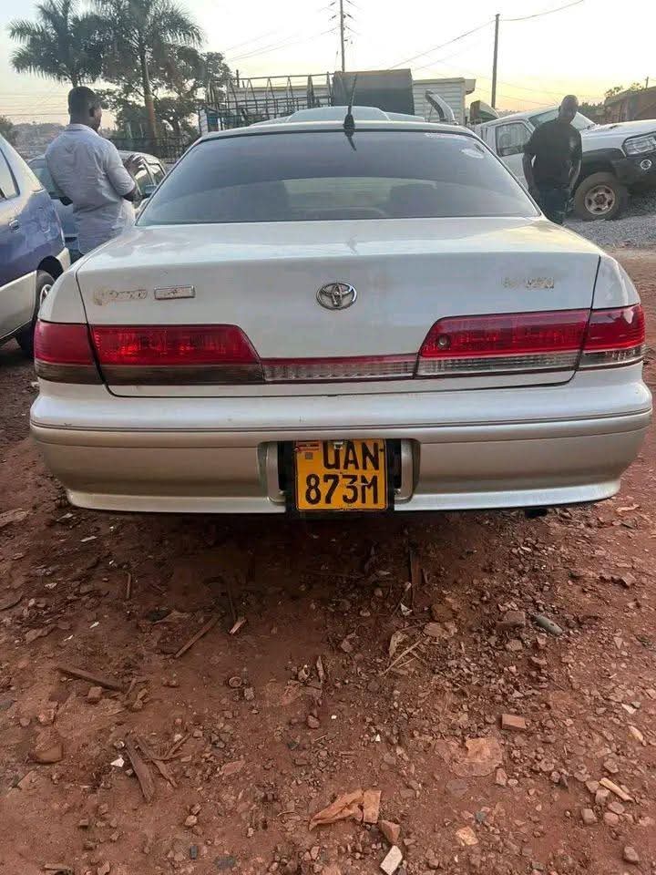 A picture of 2000 Toyota 2000