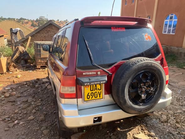 A picture of Mitsubishi Pajero GDI