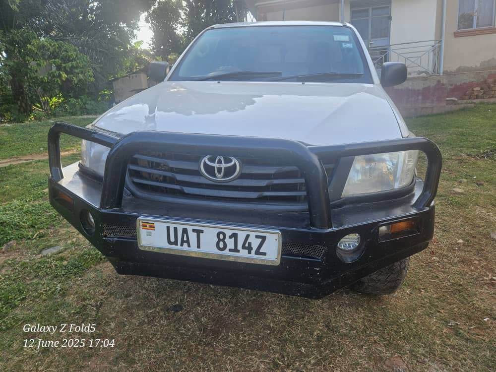 A picture of TOYOTA HILUX ON SALE