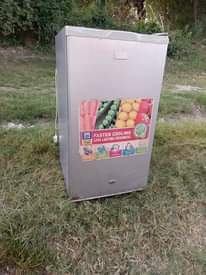 A picture of Boss fridge single door inagandsha sna haina kipengle bei 220000