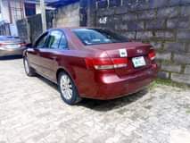 A picture of Hyundai sonata 2009 model