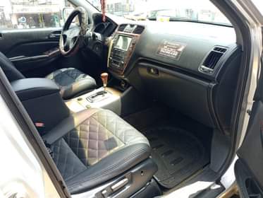 A picture of SUPER CLEAN AKURA MDX Perfect engine Perfect gear selection AC