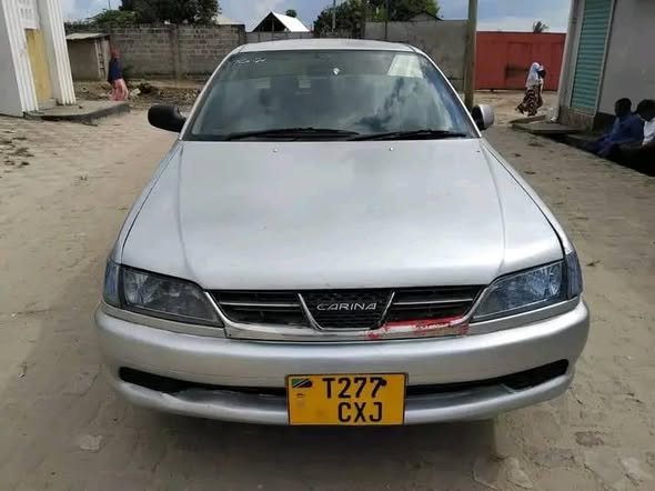 A picture of TOYOTA CARINA 0620356906
