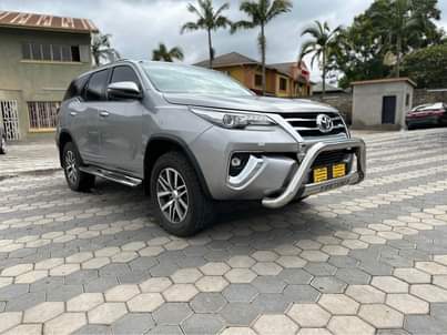used toyota fortuner