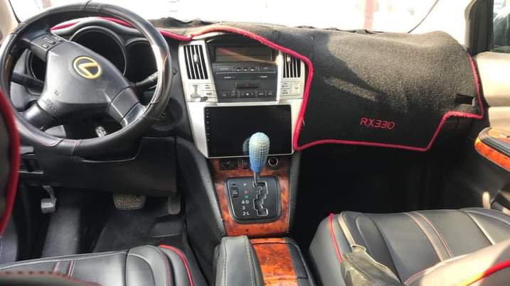 A picture of RX330 MODEL