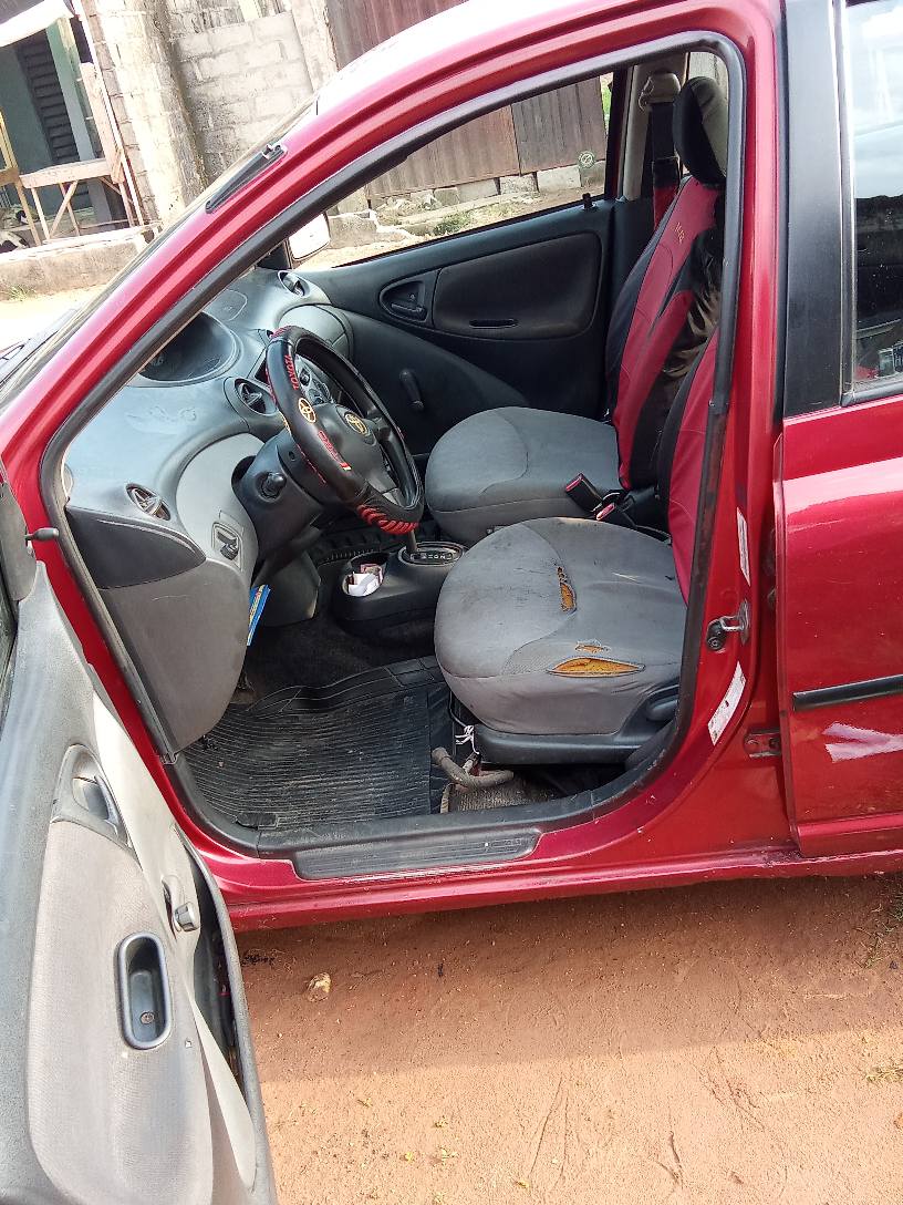 A picture of TOYOTA ECHO 2005 MODEL 2348125233592