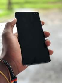 A picture of Samsung s10plus