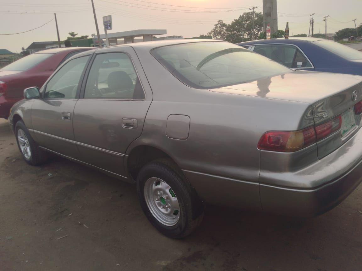A picture of TOYOTA CAMRY TINY LIGHT 4 PLUG