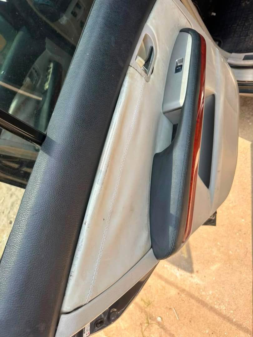 A picture of Lexus rx 330