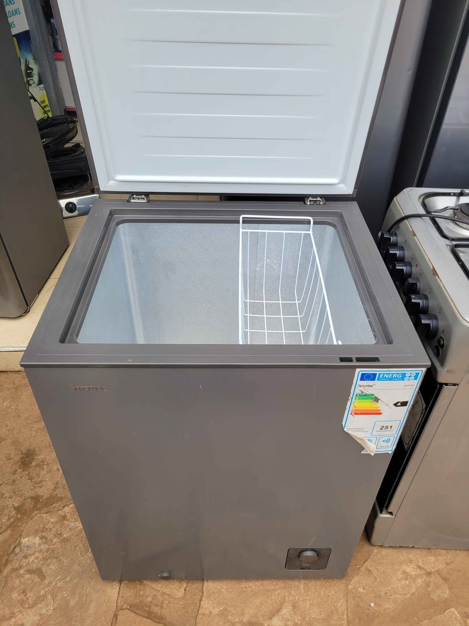 A picture of 200L deep freezer still New