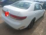 A picture of Neatly used 04 Honda Accord
