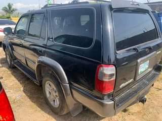 A picture of 2006 Toyota 4 runner Suv