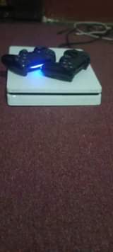 A picture of House hold items