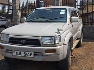 A picture of TOYOTA SURF DIESEL AUTO