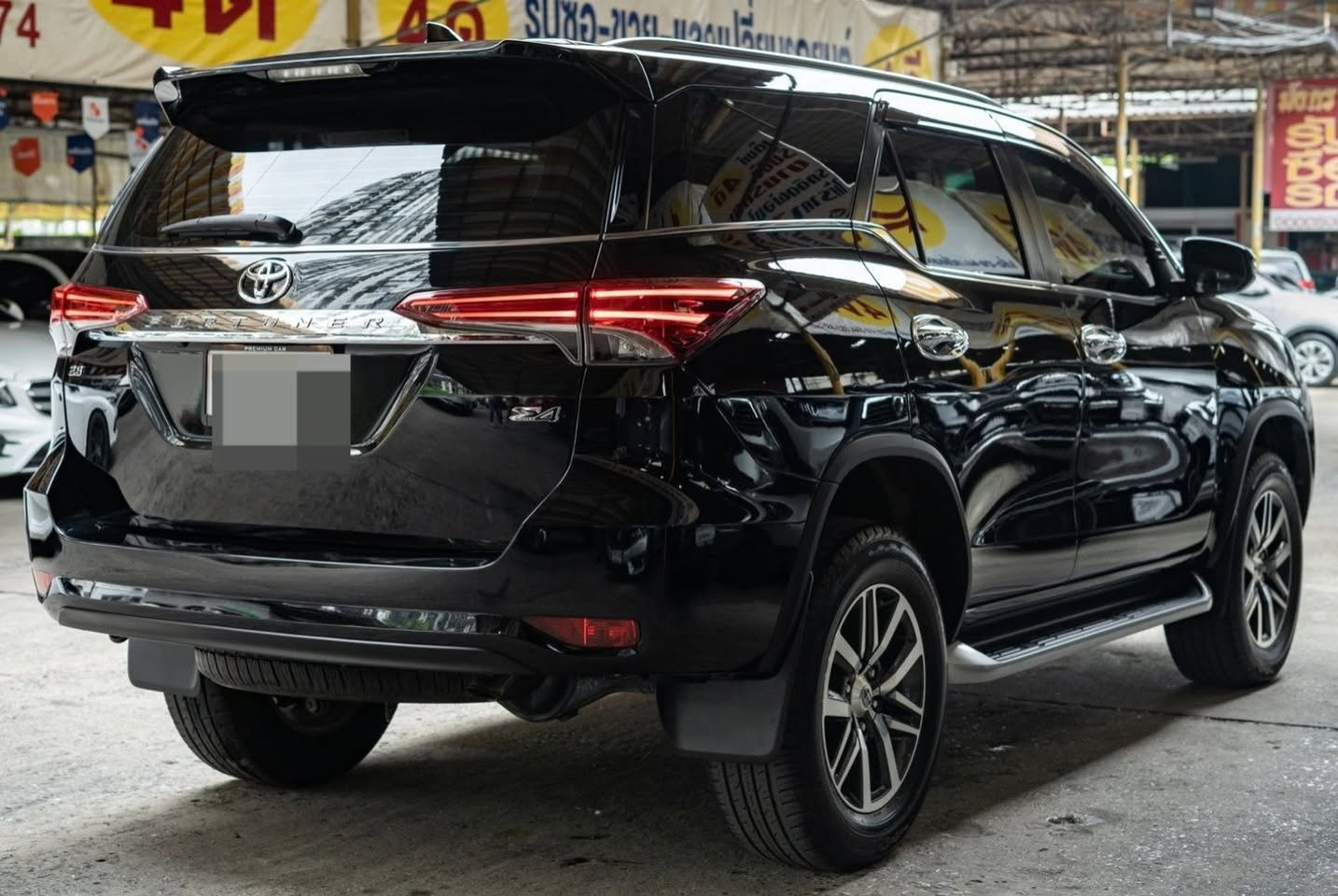 A picture of 2018 Toyota fortuner
