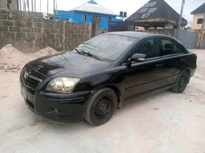 A picture of 2006 Toyota avensis